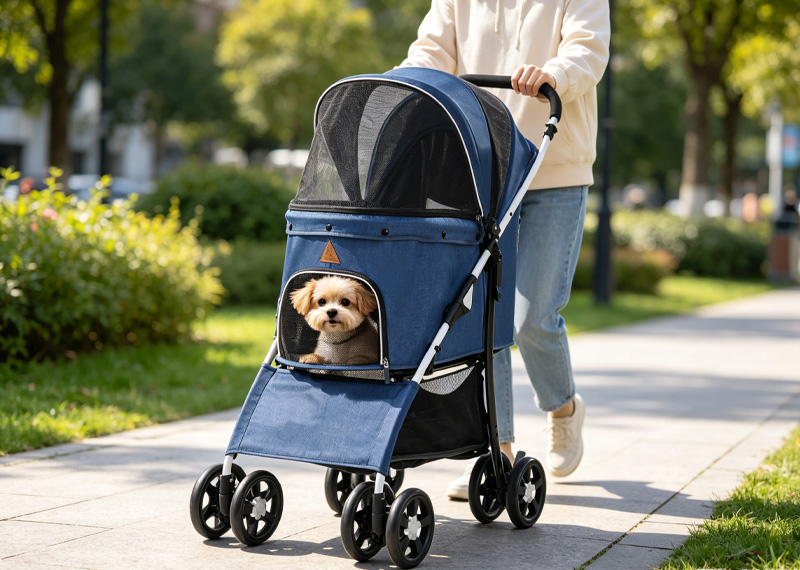 Tendencias de viaje con mascotas en 2026: ¿Por qué cada vez más dueños eligen cochecitos para perros y gatos pequeños?